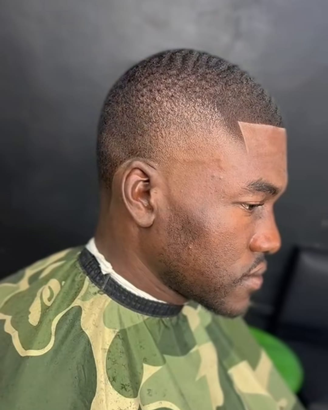 Low fade and lineup by Military Cutz